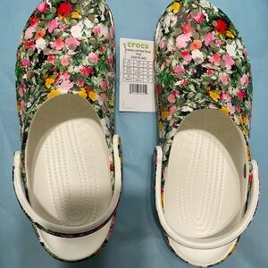 Crocs Classic Printed Floral Clogs - Multicolor